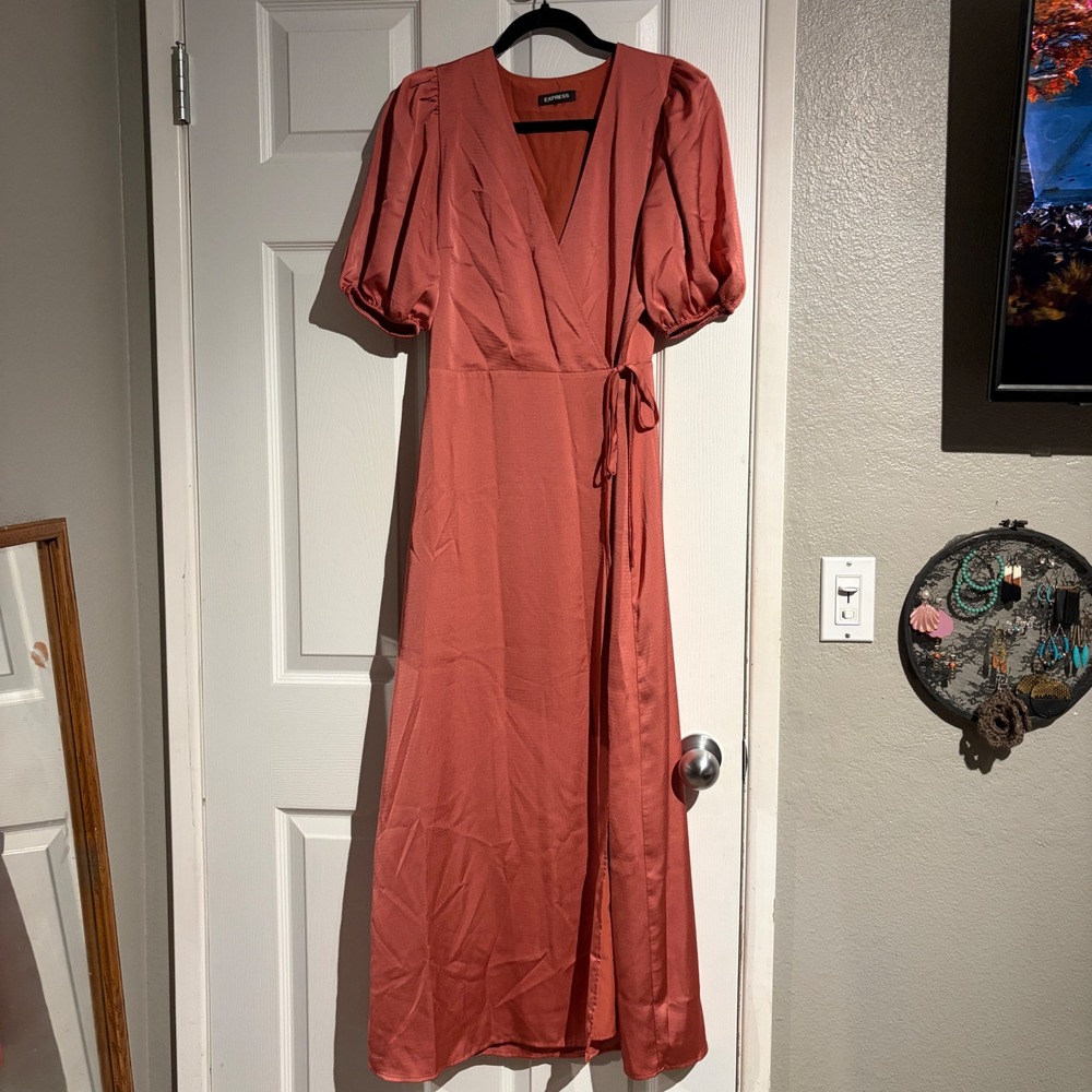 Express Terracotta Rust Satin Wrap Maxi Dress Puff Sleeve Slit V-Neck Size Small